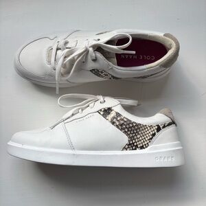 New Cole‎ Haan Women's White and Black Patterned Sneakers Snake Print Sz 5